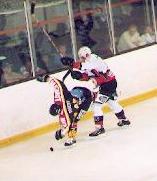 Doucet glisse entre les pattes ami�noises