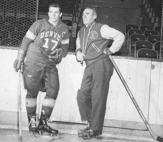 John MacMillan et le coach Murray Armstrong